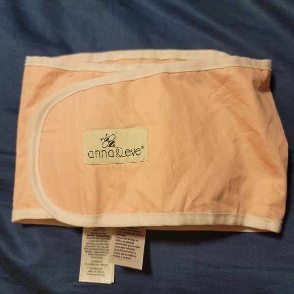 NWOT Anna & Eve Pink Baby Swaddle just for arms - Picture 4 of 7